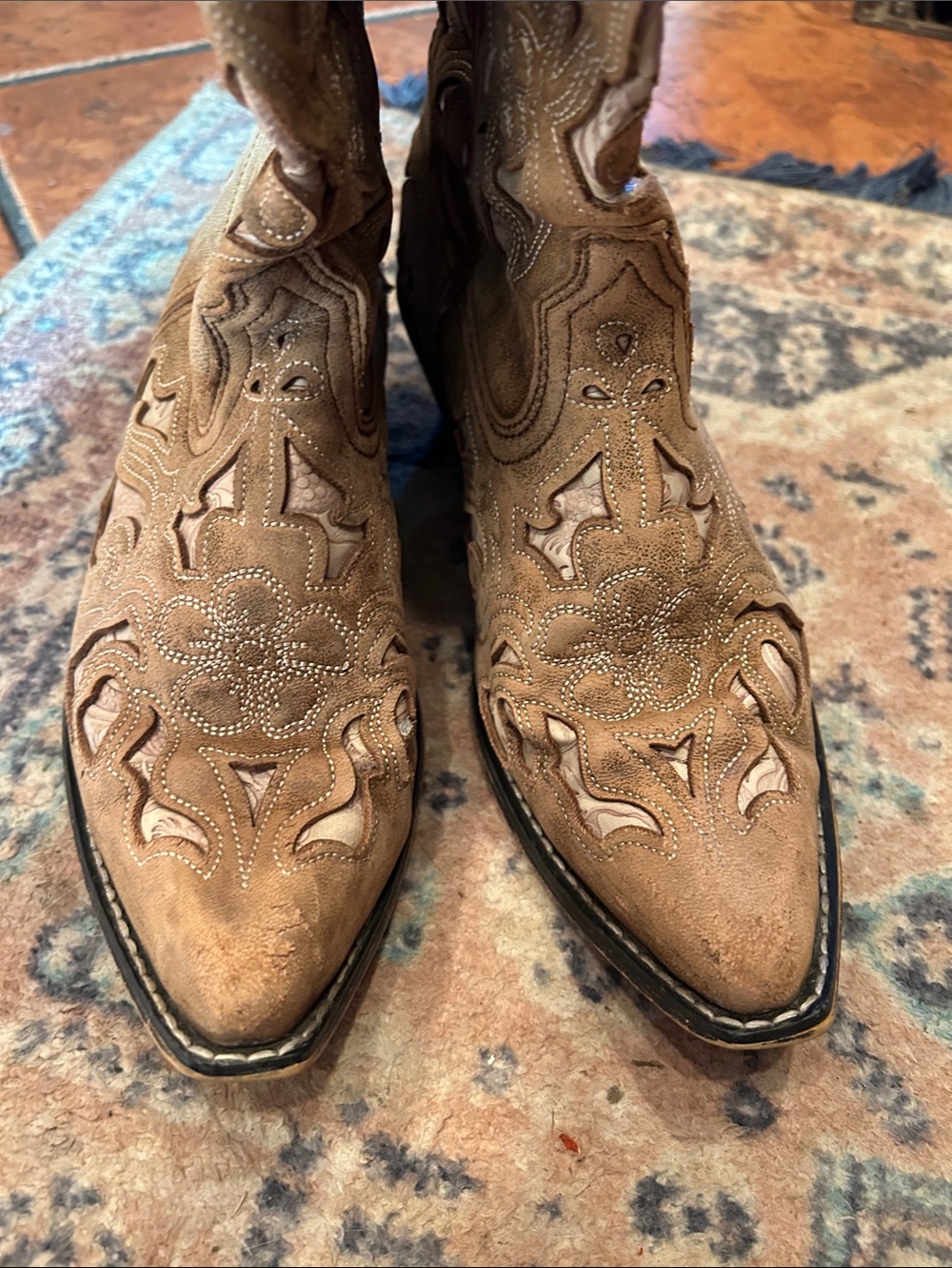 Laredo Women's Tan Embroidered Cutout Western Boots - Picture 4 of 13